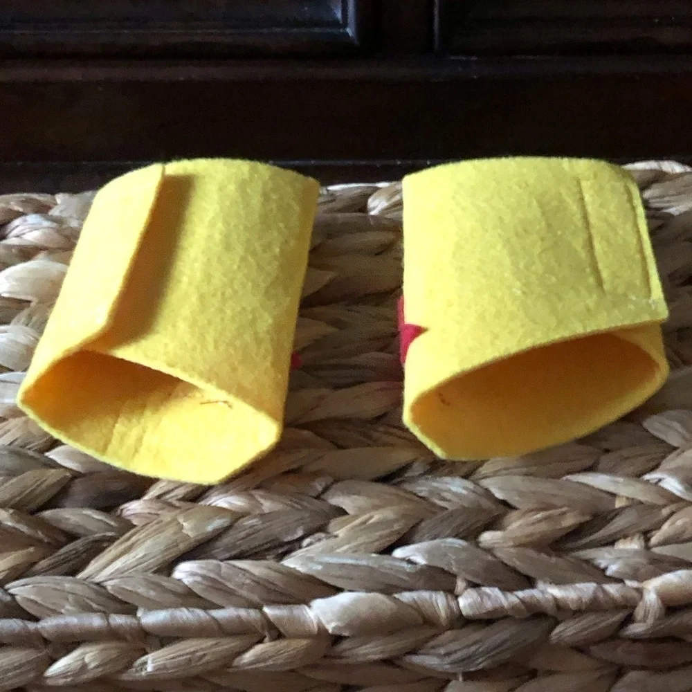 Girls superhero felt star cuffs